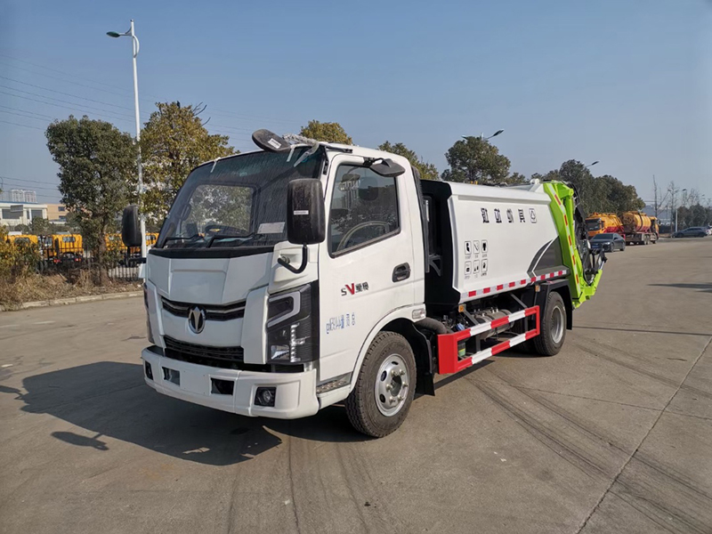 飛碟奧馳重載壓縮垃圾車