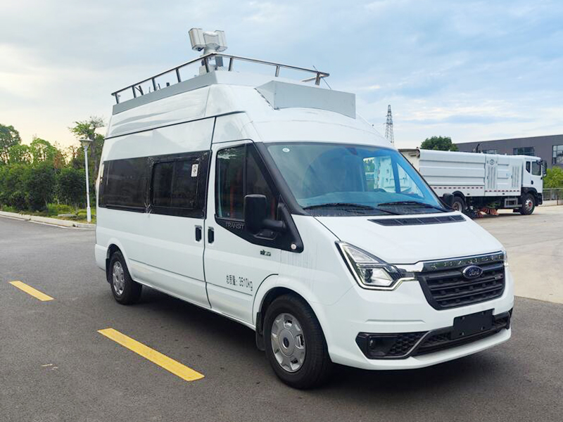 江鈴多功能指揮車